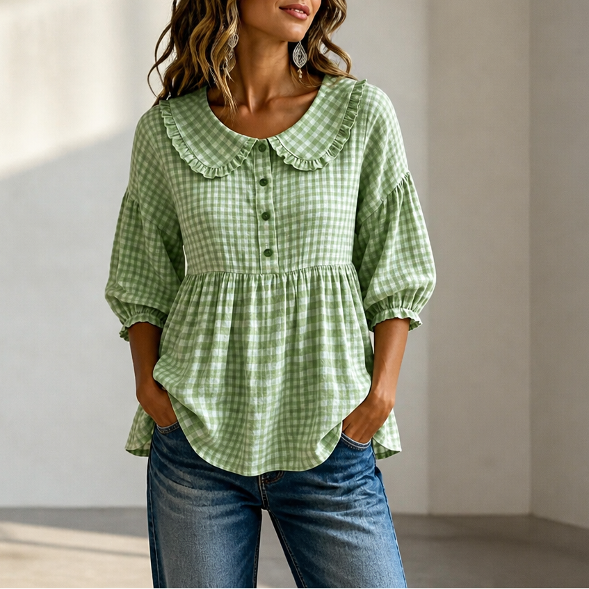 Ruffleigh – Blouse With A Collar That Frames The Face